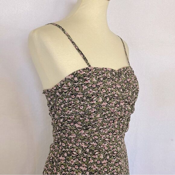 MISSGUIDED ROMPER FLORAL PRINT - Picture 6 of 15